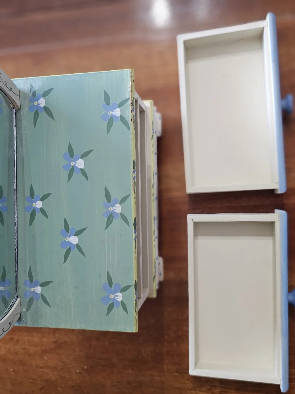 Mud Pie Wooden Jewelry Box with Mirror